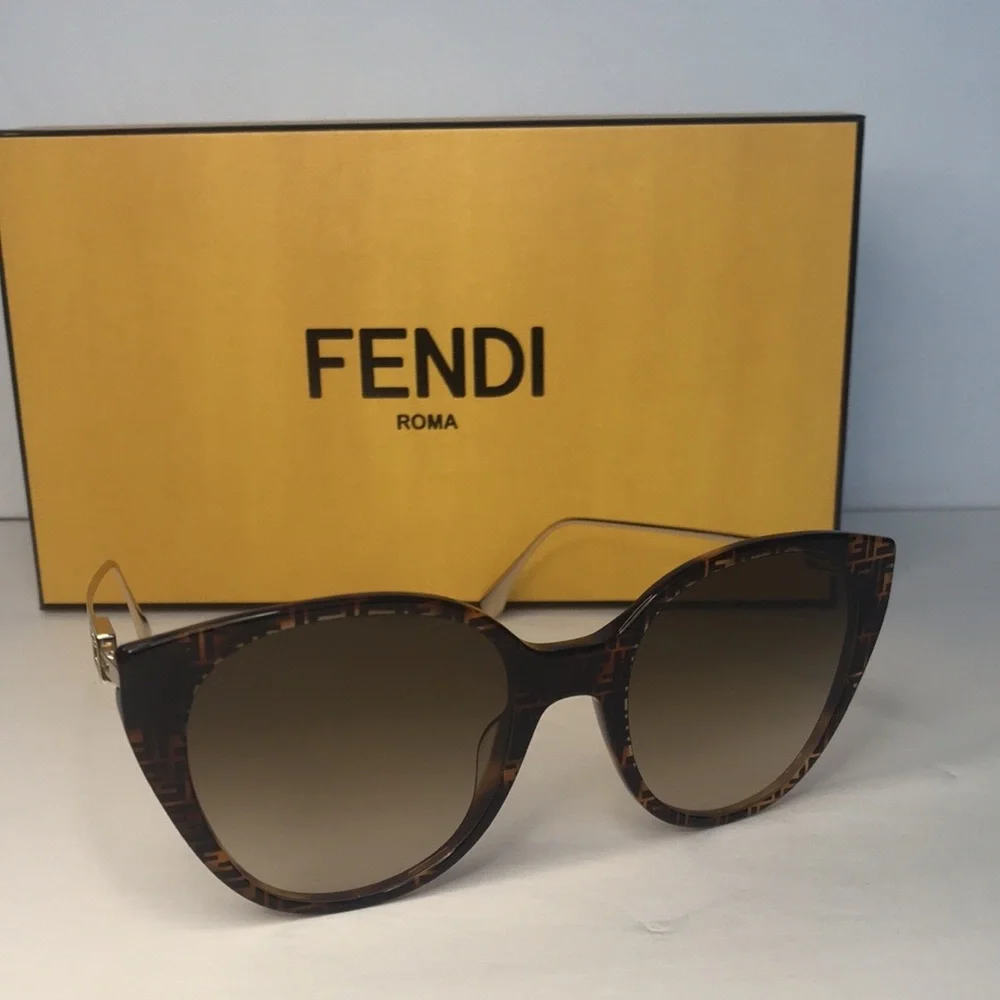 NEW FENDI FE40047I 55F WOMEN’S SUNGLASSES FENDI FE 40047I BROWN EYEWEAR FENDI - Picture 3 of 16
